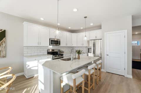 Tiny photo for 2301 Falling Waters Lane, Perrysburg, OH 43551 (MLS # 10012203)