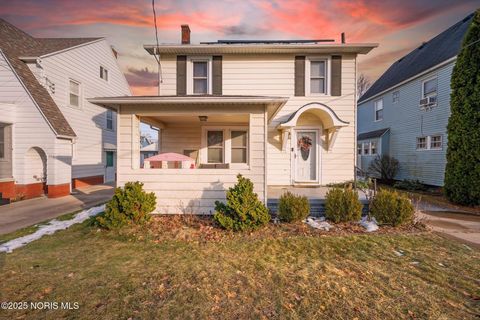 Photo of 4312 Yellowstone Drive, Toledo, OH 43613 (MLS # 10002453)