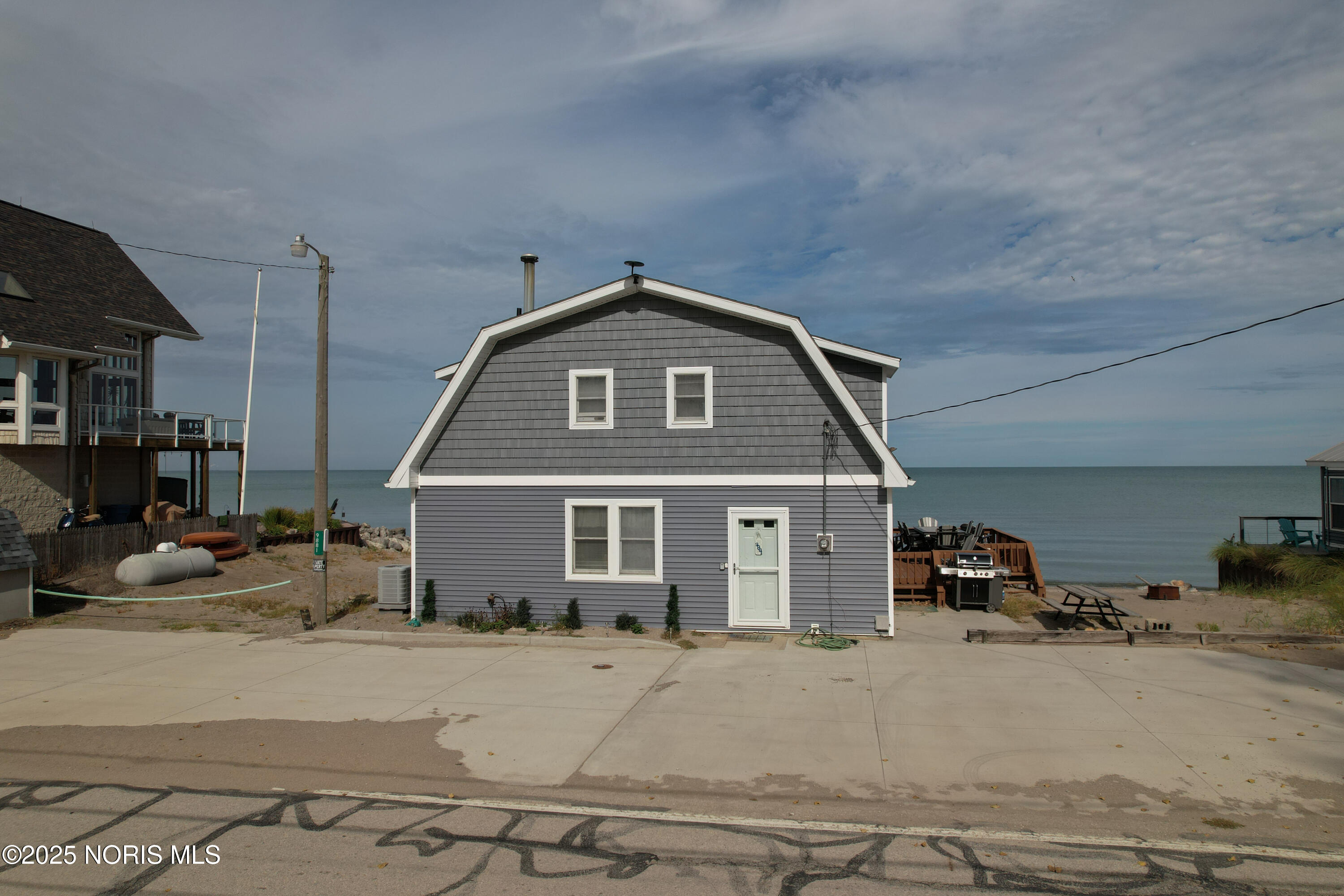 9881 W Locust Point Road