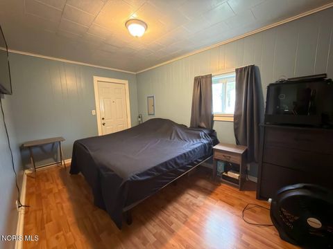 Tiny photo for 516 Maple Street, Fostoria, OH 44830 (MLS # 10007074)