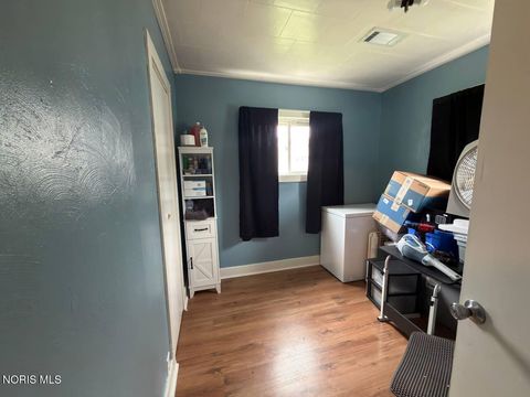 Tiny photo for 516 Maple Street, Fostoria, OH 44830 (MLS # 10007074)