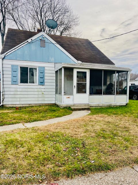 Photo of 2041 Brame Place, Toledo, OH 43613 (MLS # 10001865)