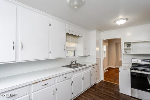 Tiny photo for 3656 Bellevue Road, Toledo, OH 43613 (MLS # 10014192)