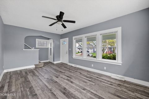 Tiny photo for 3705 Burton Avenue, Toledo, OH 43612 (MLS # 10007597)