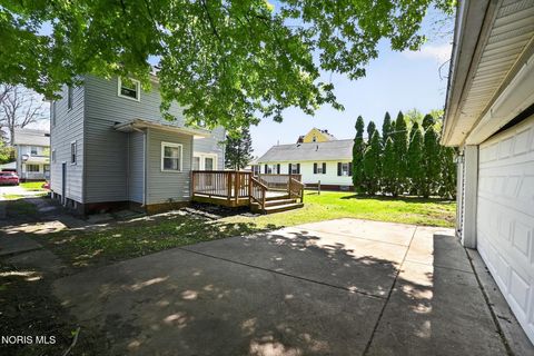 Tiny photo for 3705 Burton Avenue, Toledo, OH 43612 (MLS # 10007597)