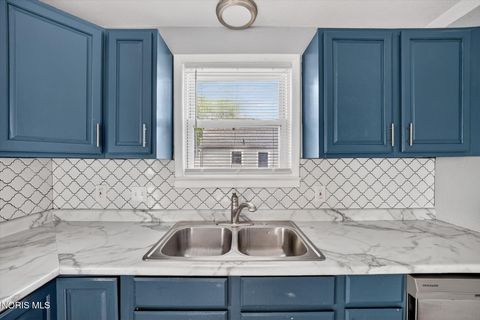 Tiny photo for 3705 Burton Avenue, Toledo, OH 43612 (MLS # 10007597)