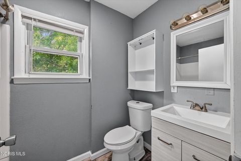 Tiny photo for 3705 Burton Avenue, Toledo, OH 43612 (MLS # 10007597)