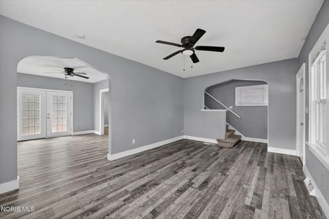 Tiny photo for 3705 Burton Avenue, Toledo, OH 43612 (MLS # 10007597)