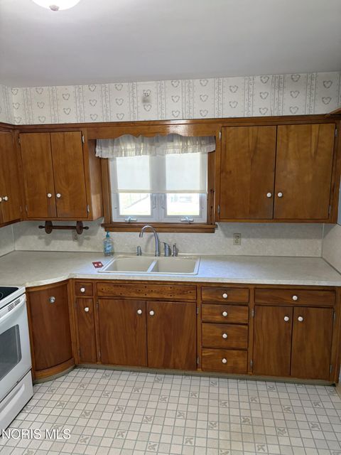 Tiny photo for 134 W Lincoln Street, Wauseon, OH 43567 (MLS # 10008431)