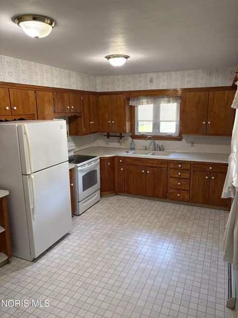 Tiny photo for 134 W Lincoln Street, Wauseon, OH 43567 (MLS # 10008431)