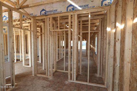 Tiny photo for 932 Creekside Lane, Bowling Green, OH 43402 (MLS # 10007148)
