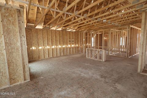 Tiny photo for 932 Creekside Lane, Bowling Green, OH 43402 (MLS # 10007148)