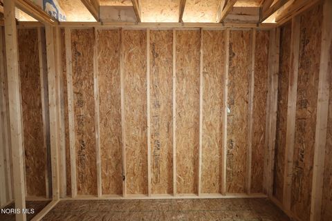 Tiny photo for 932 Creekside Lane, Bowling Green, OH 43402 (MLS # 10007148)