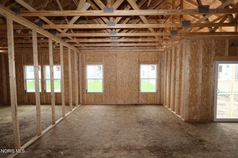 Tiny photo for 932 Creekside Lane, Bowling Green, OH 43402 (MLS # 10007148)
