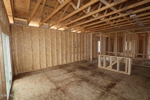 Tiny photo for 932 Creekside Lane, Bowling Green, OH 43402 (MLS # 10007148)