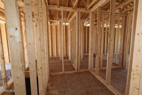 Tiny photo for 932 Creekside Lane, Bowling Green, OH 43402 (MLS # 10007148)