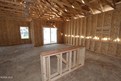 Tiny photo for 932 Creekside Lane, Bowling Green, OH 43402 (MLS # 10007148)