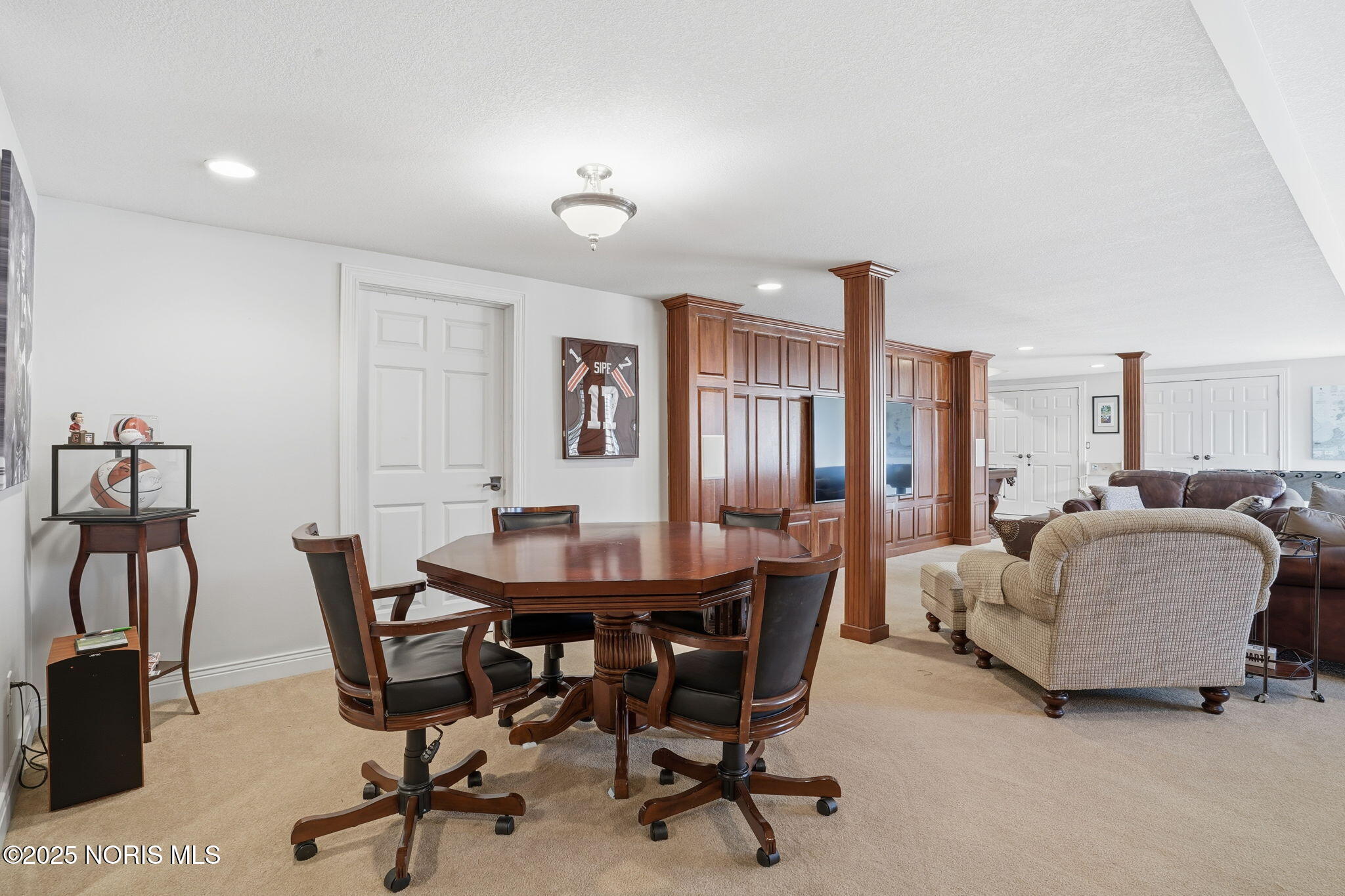 Findlay, Ohio 45840, United States, 4 Bedrooms Bedrooms, ,5 BathroomsBathrooms,Residential,Coming Soon,239030