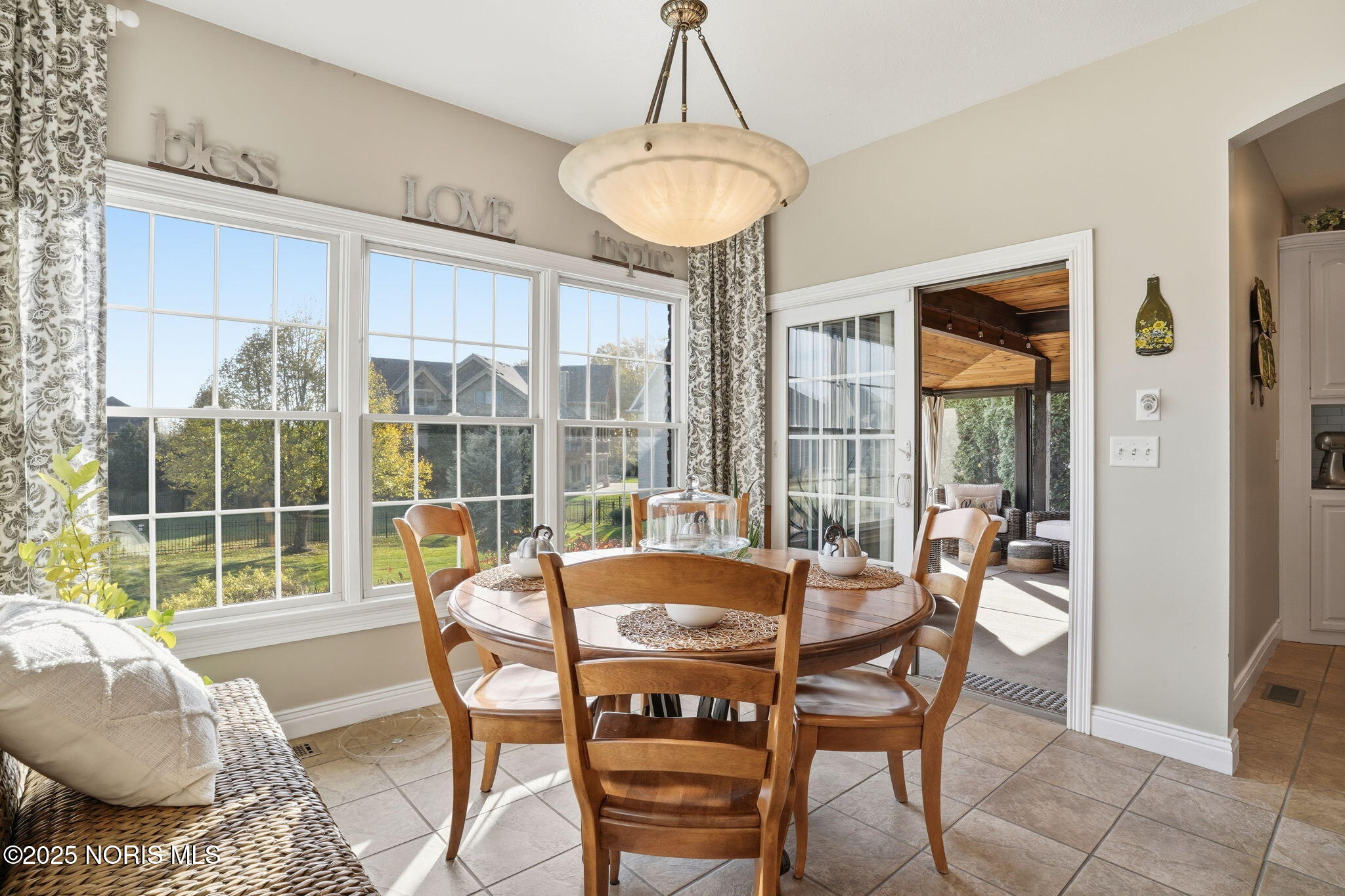 Findlay, Ohio 45840, United States, 4 Bedrooms Bedrooms, ,5 BathroomsBathrooms,Residential,Coming Soon,239030