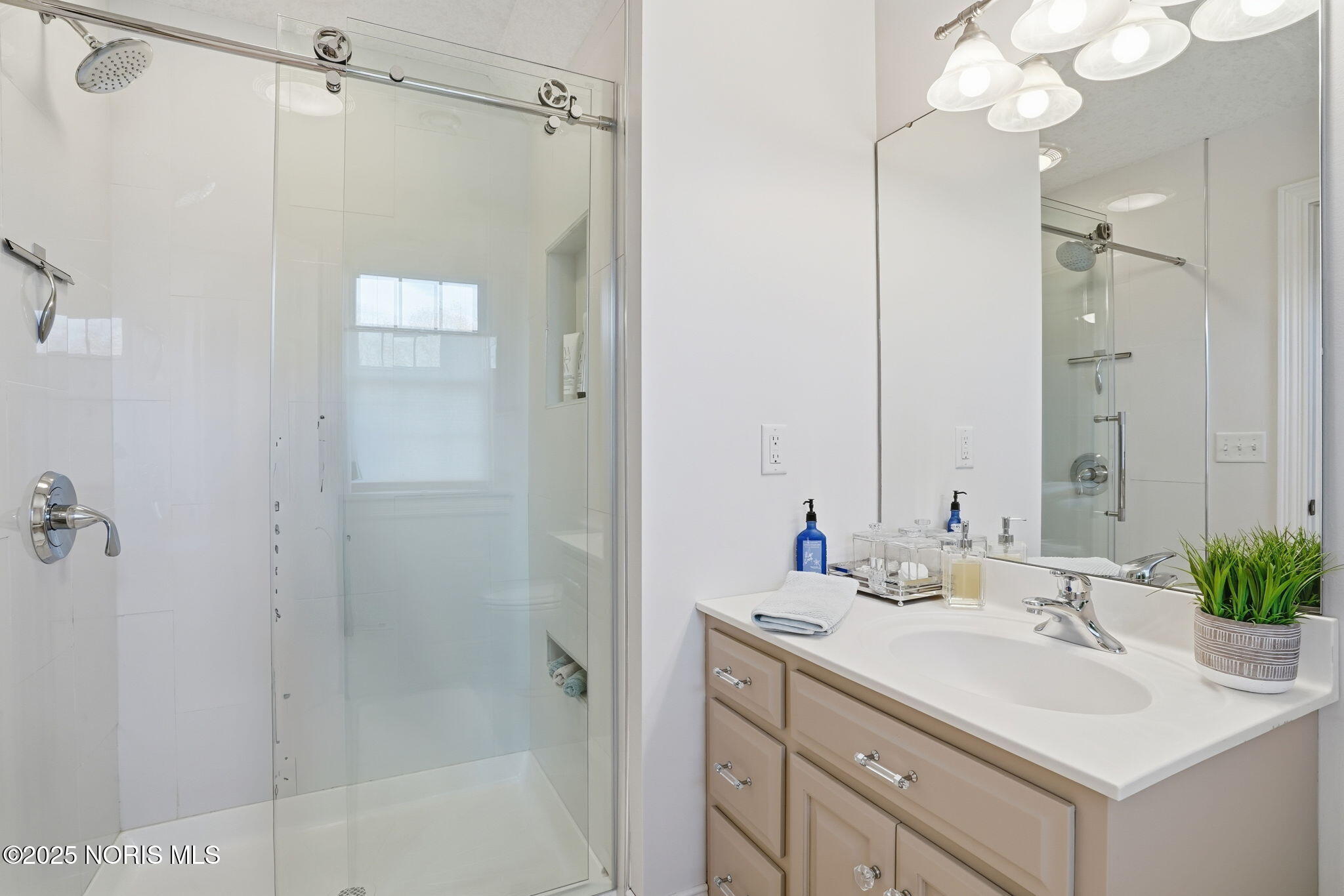 Findlay, Ohio 45840, United States, 4 Bedrooms Bedrooms, ,5 BathroomsBathrooms,Residential,Coming Soon,239030