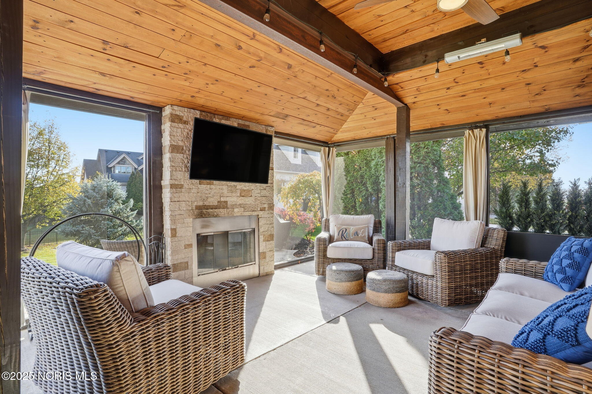 Findlay, Ohio 45840, United States, 4 Bedrooms Bedrooms, ,5 BathroomsBathrooms,Residential,Coming Soon,239030