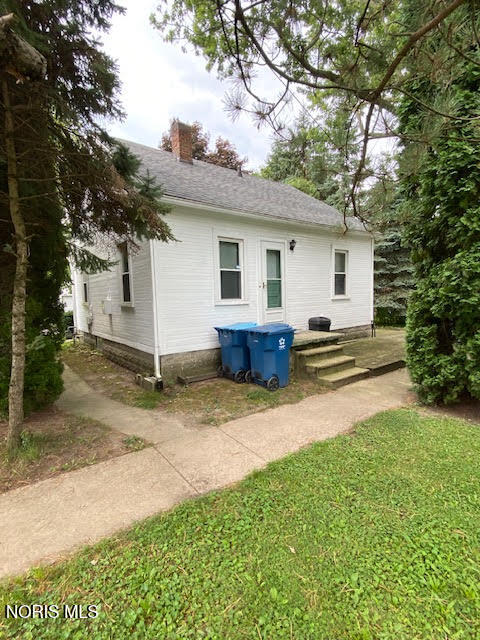 Tiny photo for 1308 Alger Street, Fremont, OH 43420 (MLS # 10012819)
