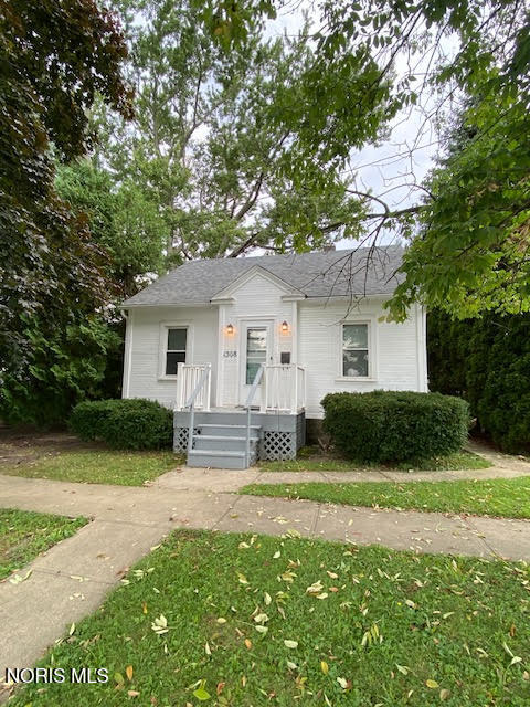 Photo of 1308 Alger Street, Fremont, OH 43420 (MLS # 10012819)