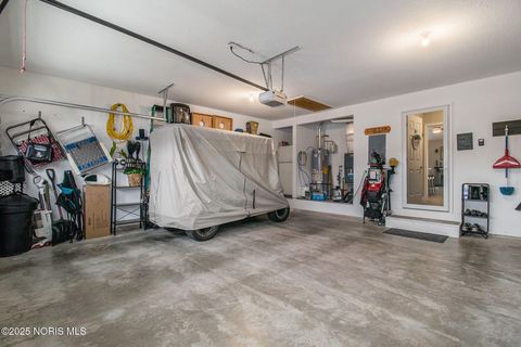 Tiny photo for 840 Old School Drive, Napoleon, OH 43545 (MLS # 10001616)