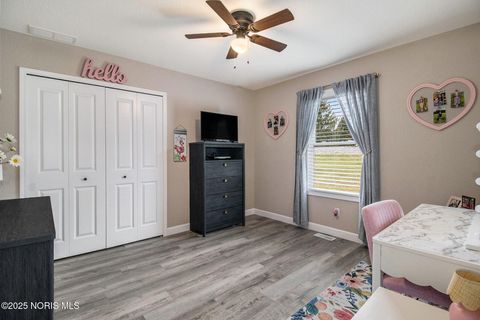 Tiny photo for 840 Old School Drive, Napoleon, OH 43545 (MLS # 10001616)