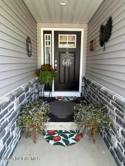 Tiny photo for 840 Old School Drive, Napoleon, OH 43545 (MLS # 10001616)