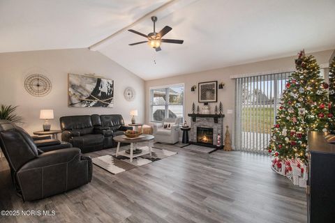 Tiny photo for 840 Old School Drive, Napoleon, OH 43545 (MLS # 10001616)