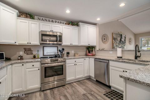 Tiny photo for 840 Old School Drive, Napoleon, OH 43545 (MLS # 10001616)