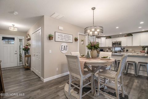 Tiny photo for 840 Old School Drive, Napoleon, OH 43545 (MLS # 10001616)