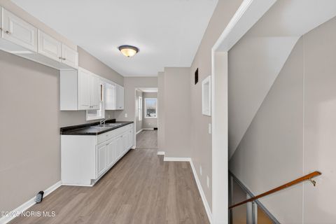 Tiny photo for 47 W Crawford Avenue, Toledo, OH 43612 (MLS # 10002460)