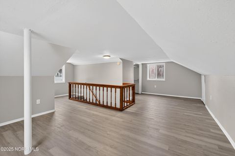 Tiny photo for 47 W Crawford Avenue, Toledo, OH 43612 (MLS # 10002460)