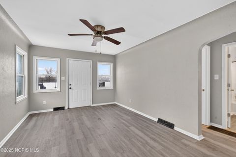 Tiny photo for 47 W Crawford Avenue, Toledo, OH 43612 (MLS # 10002460)