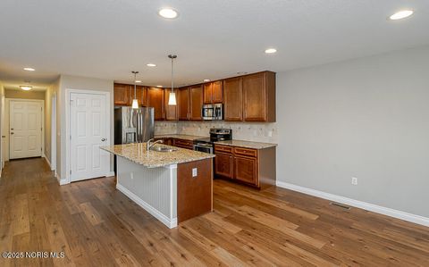 Tiny photo for 6864 Southpine Court, Maumee, OH 43537 (MLS # 10002447)