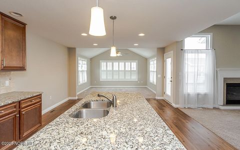 Tiny photo for 6864 Southpine Court, Maumee, OH 43537 (MLS # 10002447)