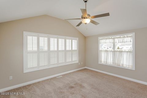 Tiny photo for 6864 Southpine Court, Maumee, OH 43537 (MLS # 10002447)