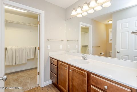 Tiny photo for 6864 Southpine Court, Maumee, OH 43537 (MLS # 10002447)