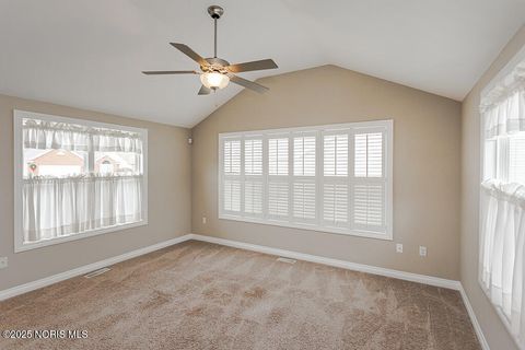 Tiny photo for 6864 Southpine Court, Maumee, OH 43537 (MLS # 10002447)