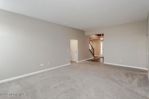 Tiny photo for 6864 Southpine Court, Maumee, OH 43537 (MLS # 10002447)