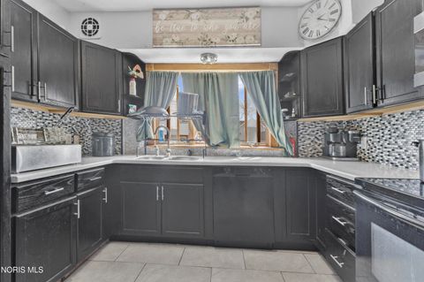Tiny photo for 121 Bacon Street, Rossford, OH 43460 (MLS # 10006903)
