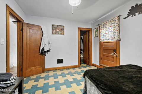 Tiny photo for 121 Bacon Street, Rossford, OH 43460 (MLS # 10006903)