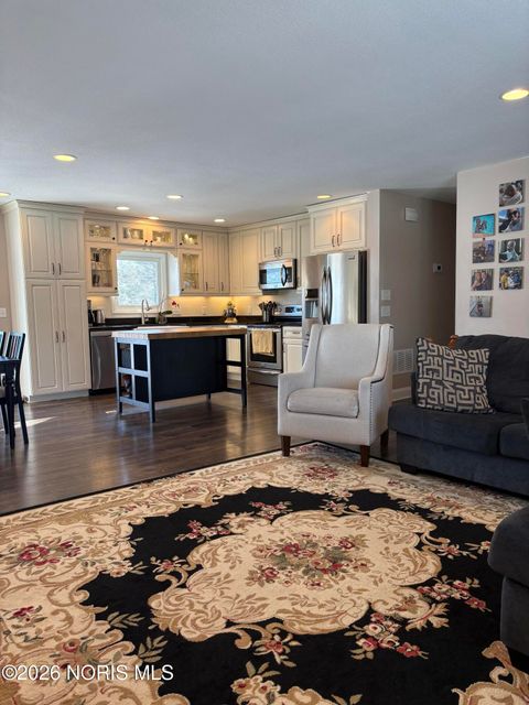 Tiny photo for 541 Mallard Road, Perrysburg, OH 43551 (MLS # 10003991)