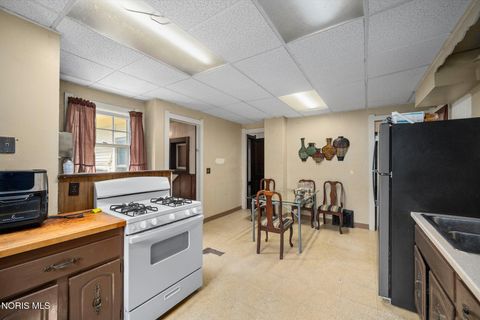 Tiny photo for 2702 Scottwood Avenue, Toledo, OH 43610 (MLS # 10008791)