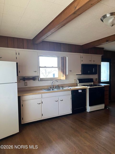 Tiny photo for 948 Joliet Drive, Maumee, OH 43537 (MLS # 10003058)