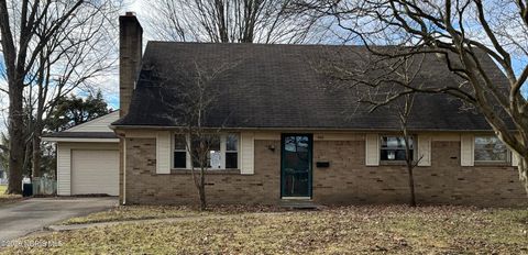 Photo of 948 Joliet Drive, Maumee, OH 43537 (MLS # 10003058)