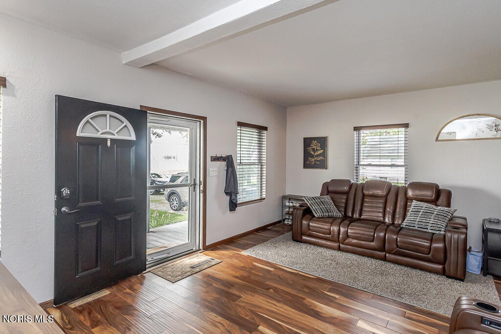 2409 Pickle Road
