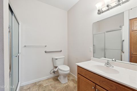 Tiny photo for 1613 E Brooklynn Park, Toledo, OH 43615 (MLS # 10005549)